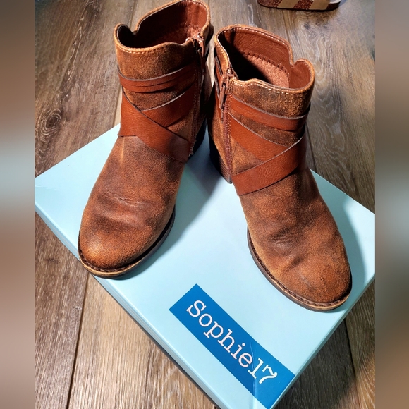 Sophie17 girls Chestnut brown faux suede, tassel/heel boho bootie Size 1 - Picture 14 of 16